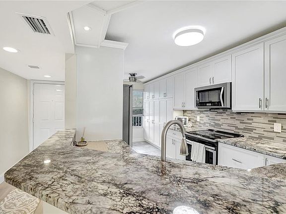 4th image of 340 Horse Creek DR #207