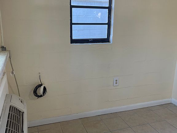 3rd image of 1028 Tucker Ave #A