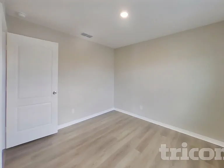 2163 Mandarin Loop — Photo 11