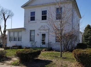 207 1st Ave E, Cascade, IA 52033