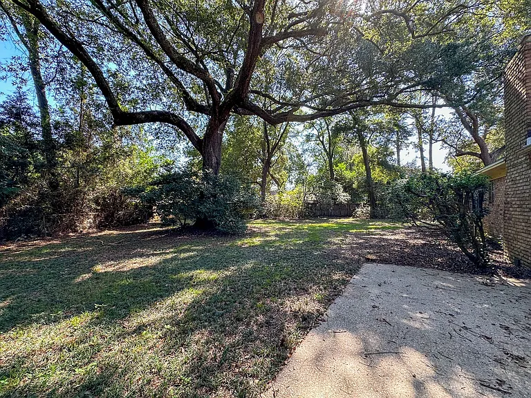 3660 Buford Cir — Photo 19