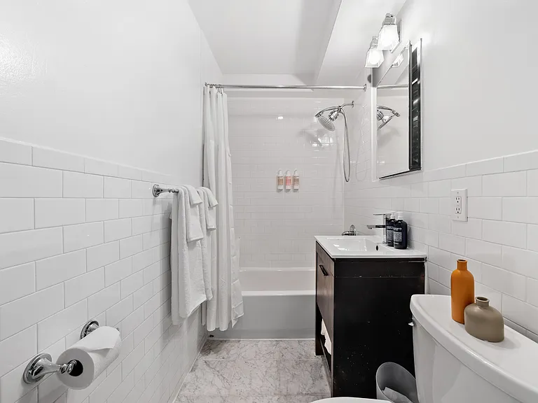 448 W 19th St #PHE — Photo 15