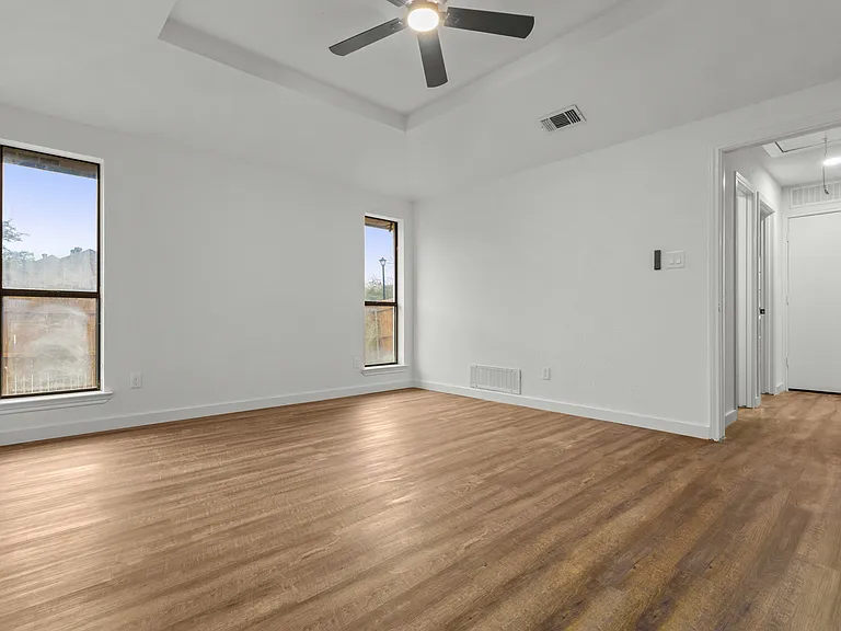 1503 Bellflower Dr — Photo 11