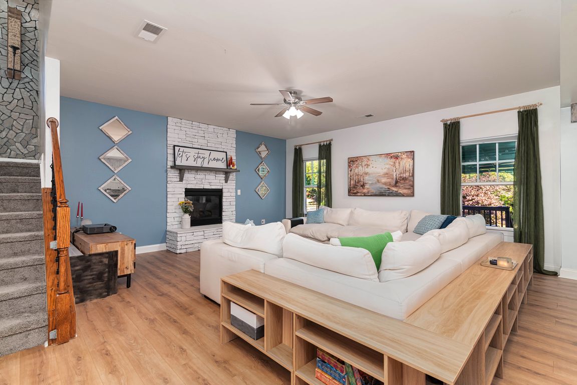 next background image