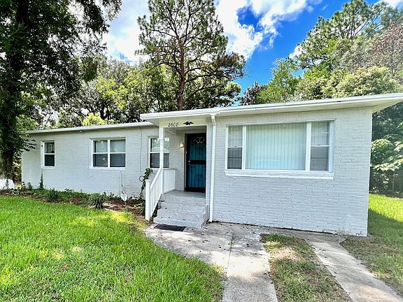 2nd image of 2608 Aubrey Ave