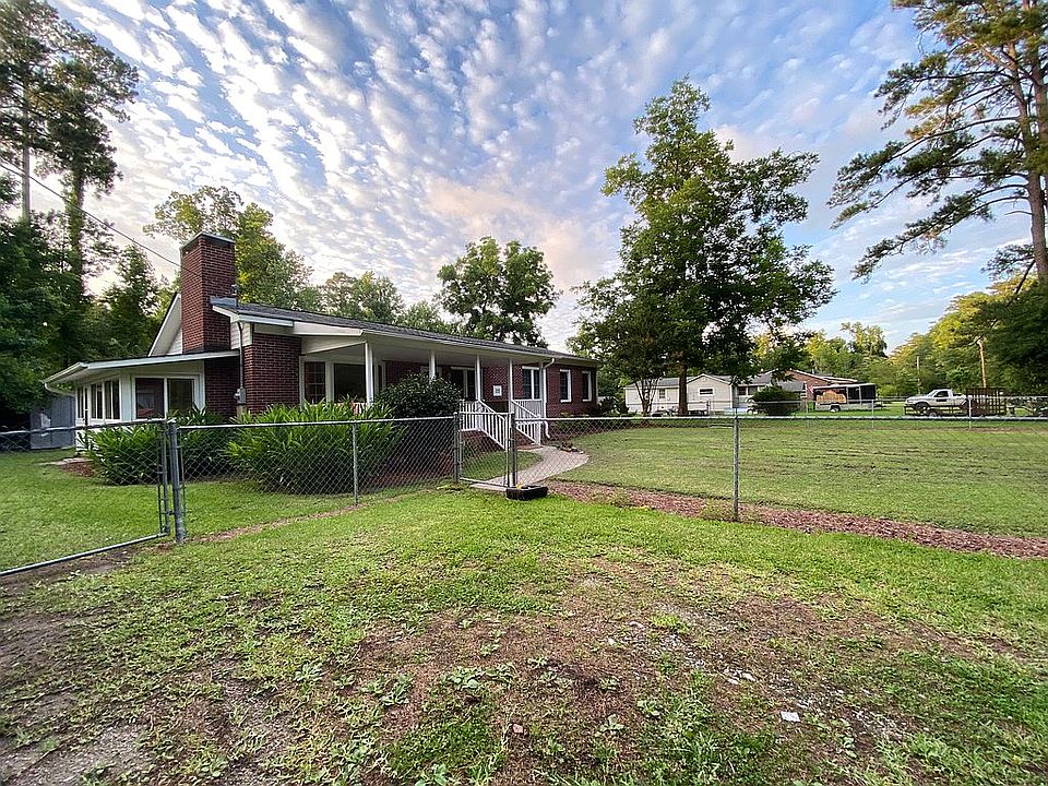 2nd image of 355 Catfish Lake Rd