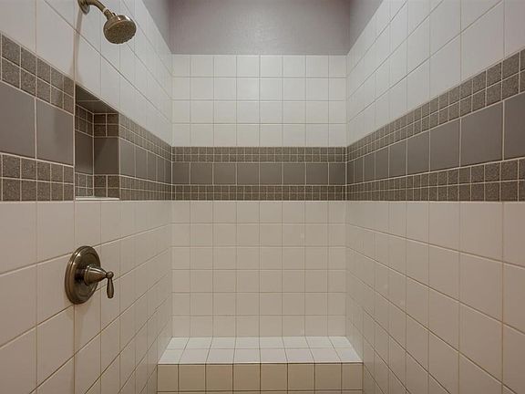 2nd image of 7570 W Quail Ave