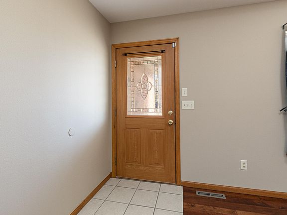 4th image of 2731 S Grant Avenue