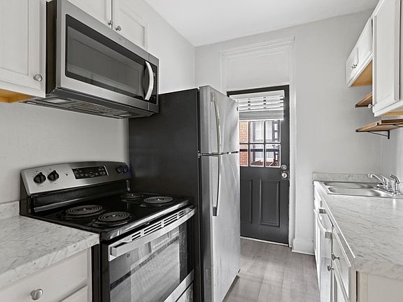 5th image of 144 W Henry St #26258155c