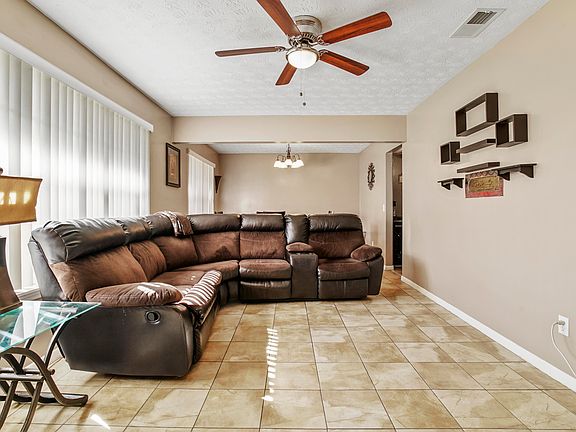 4th image of 6162 Deepwood Dr W