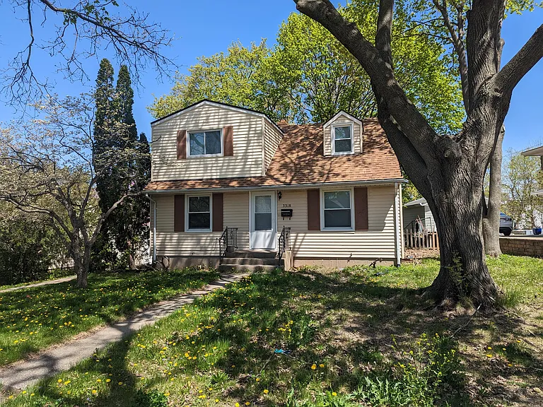 3318 Carolina Ave — Photo 1
