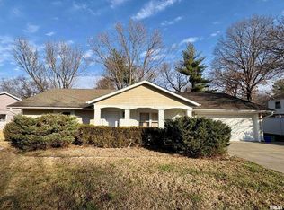 1802 W Walnut St, Carbondale, IL 62901