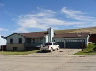 1918 Del Rio Dr, Kemmerer, WY 83101