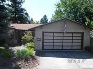 2404 Pinebrook Cir, Medford, OR 97504