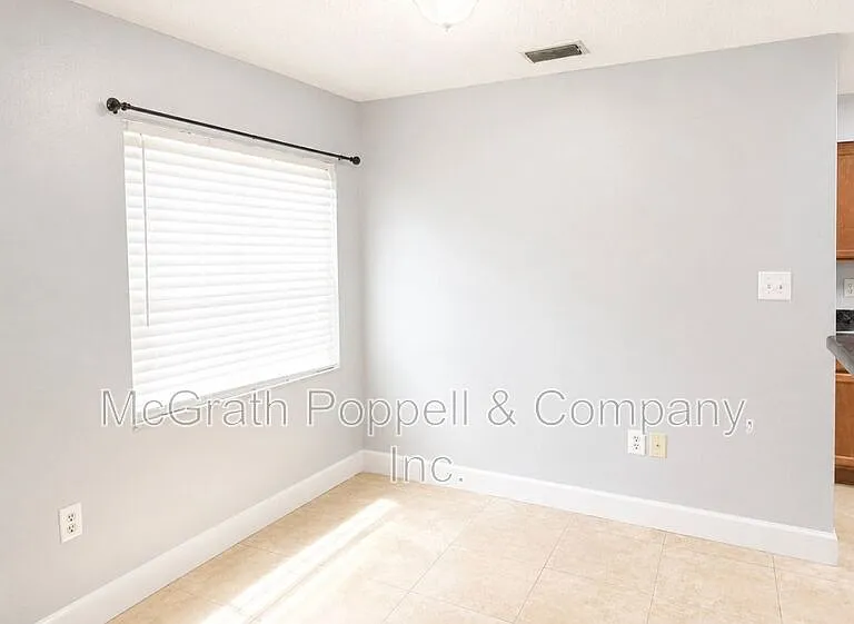 7702 Chase Rd — Photo 10