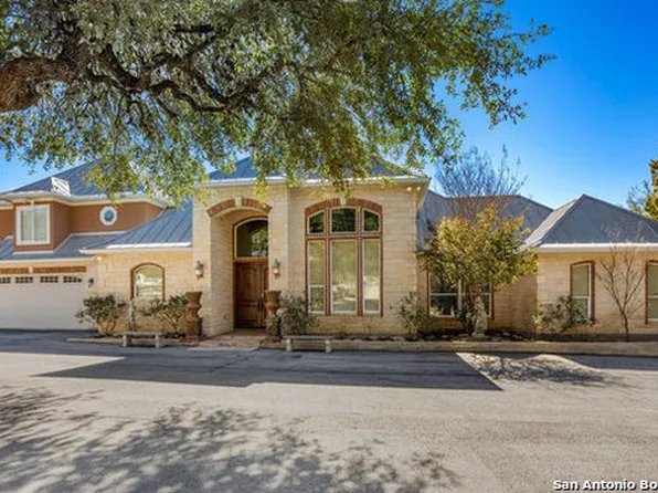 325 BREEZY POINT, Lakehills, TX 78063