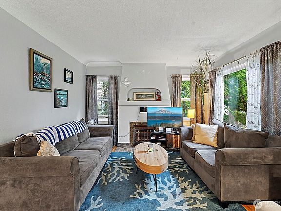 5th image of 1019 E 32nd Street