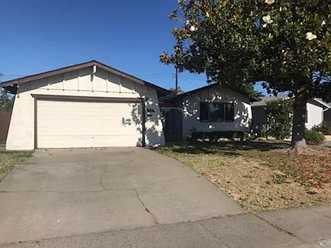 4401 Livingston Way photo 1
