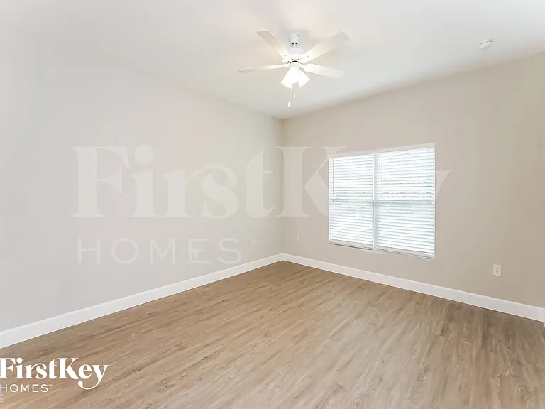 3247 Halblum Ave SE — Photo 8