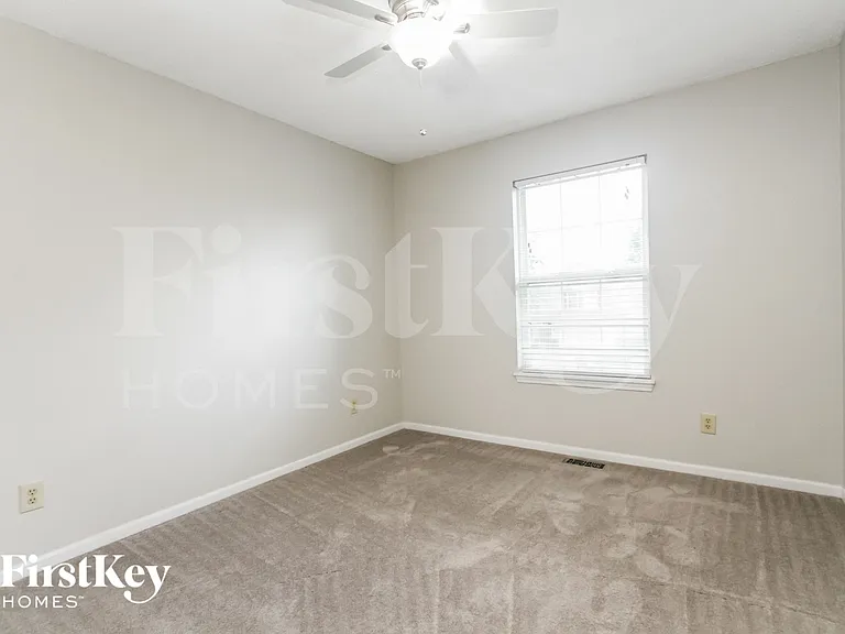 1524 Blue Brook Way — Photo 12