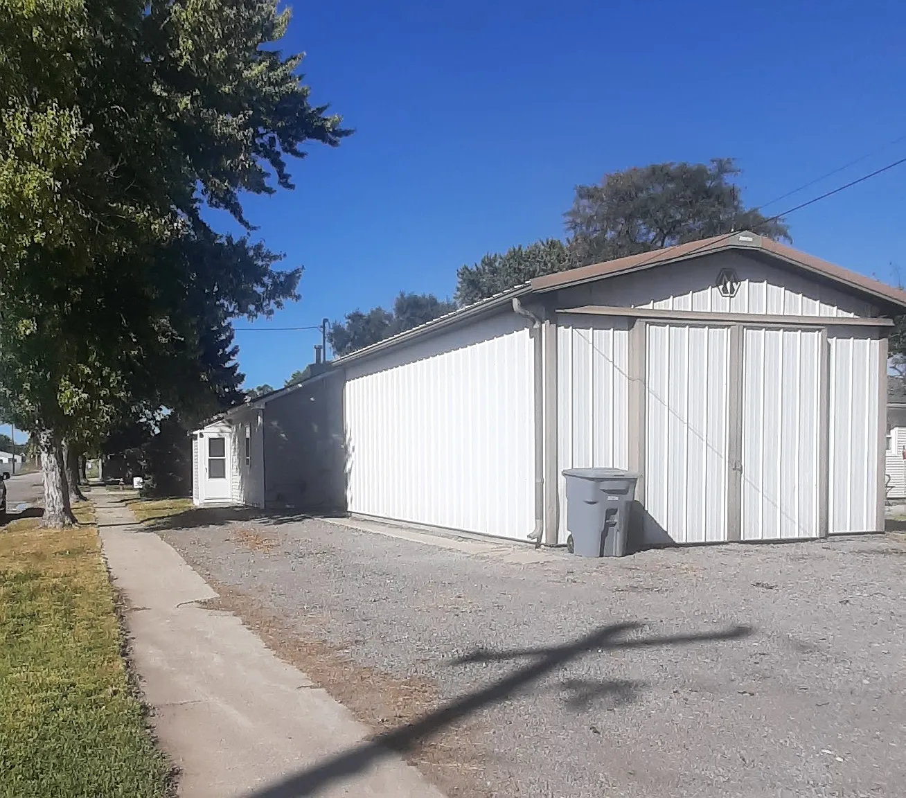 2 bed, 500 sqft, $1,050 — Photo 3