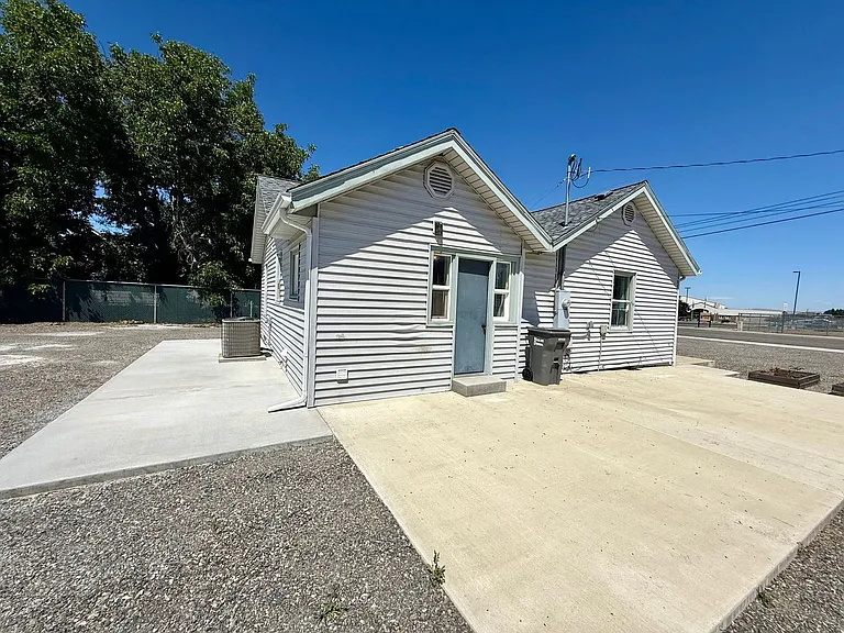2374 Appleside Blvd — Photo 2