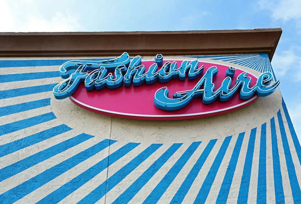 Fashionaire Signage
