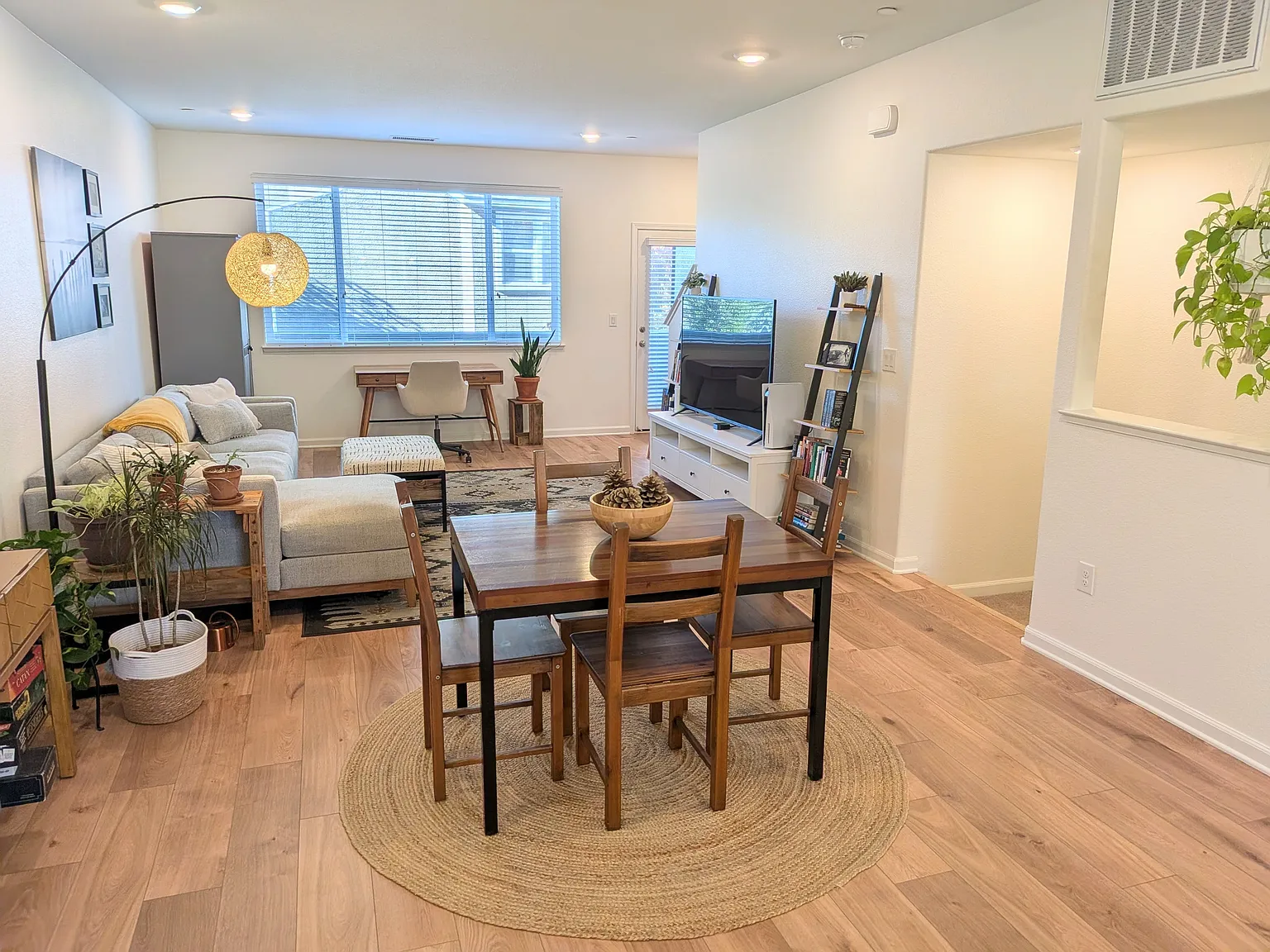 2 bed, 2.5 bath, 1489 sqft, $2,650 — Photo 4