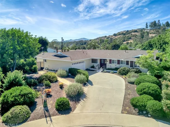 835 Marymount Ln, Claremont, CA 91711