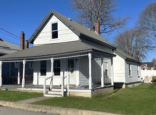 26 Prospect St, Wareham, MA 02571