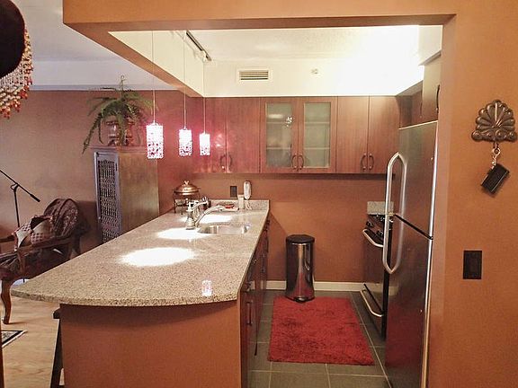 3rd image of 555 W 23rd St APT S9r