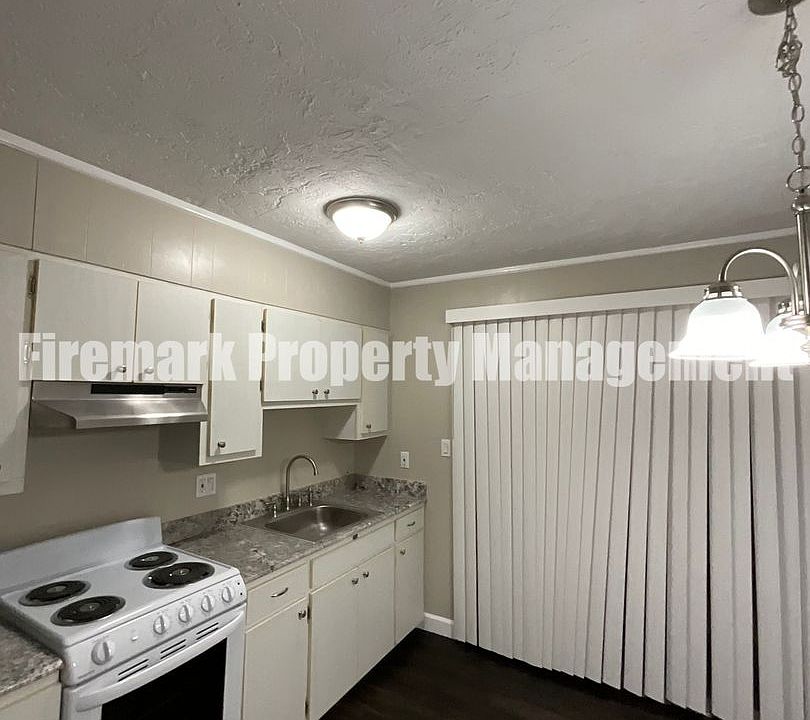 1st image of 218 N Willow Ave #5