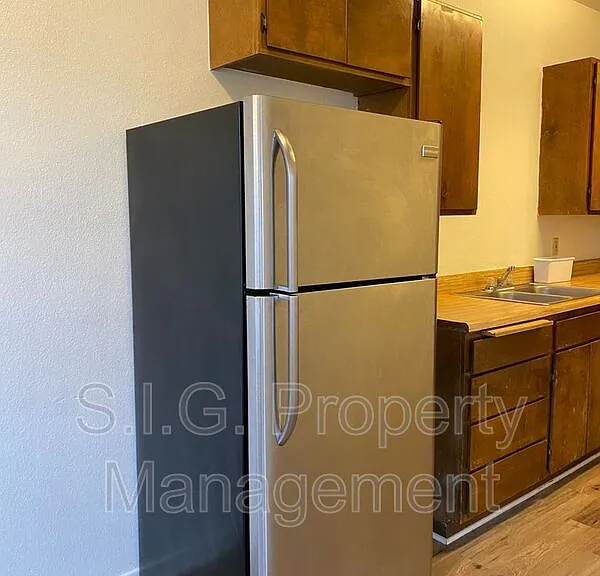 461 W Colorado St #9 — Photo 4