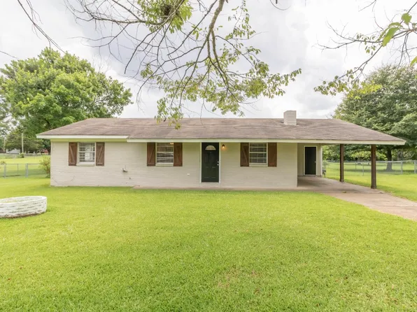 170 Mason Dr E, Columbus, MS 39702