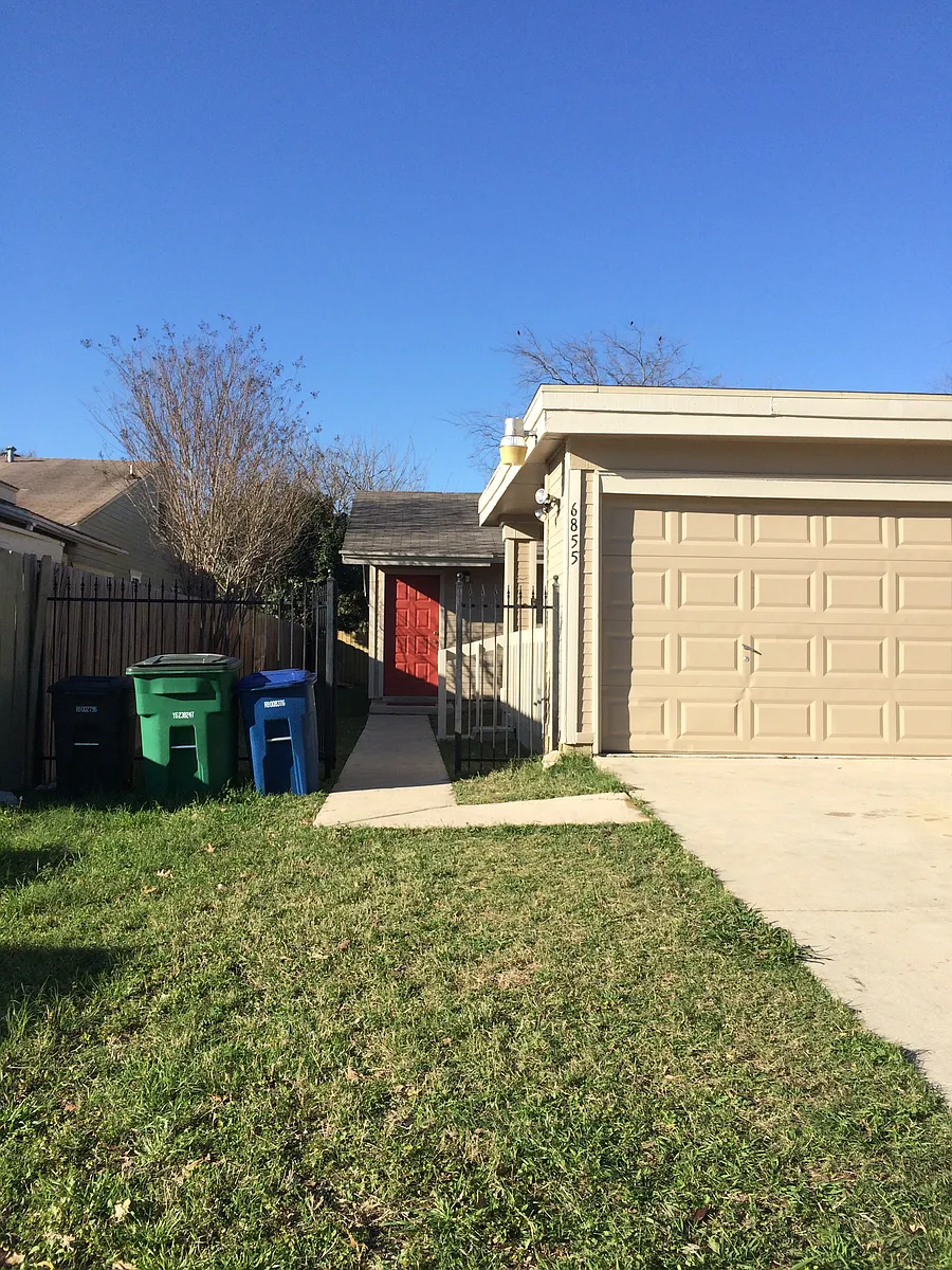 Building Photo - 6855 Enchanted Springs Dr