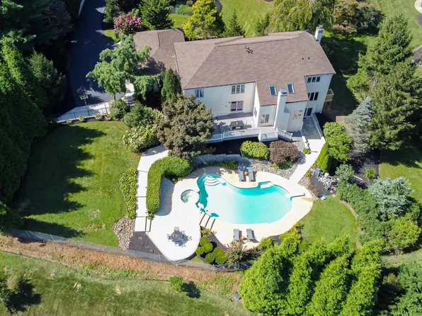 1199 Carrie Ln, West Chester, PA 19382