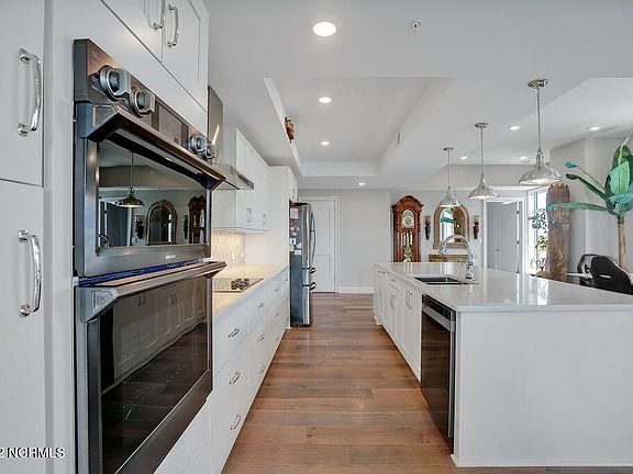 3rd image of 240 N Water St #1052