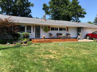 3823 Aquarina St, Waterford, MI 48329