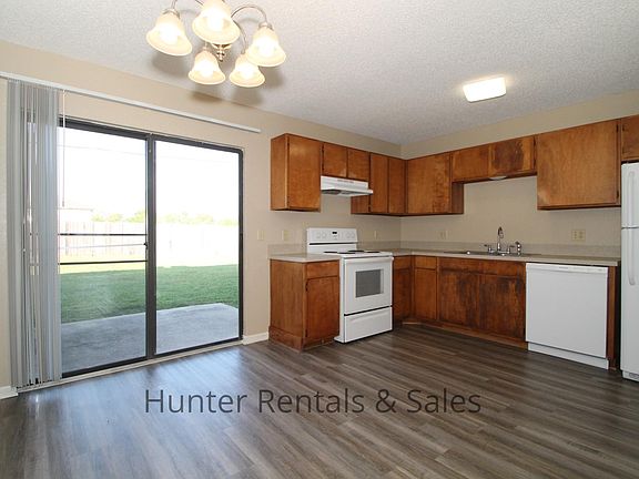 2nd image of 2601 Bermuda Dr APT B