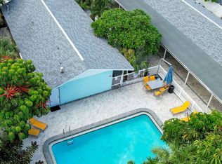 Welcome to Park Shore Boutique Apartments - Your Coastal Retreat!, St Pete Beach, FL 33706