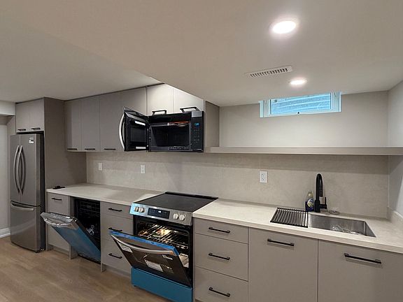 5th image of 229 Spring Gate Blvd