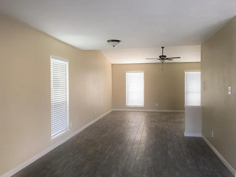 5009 Matthew Rd — Photo 6