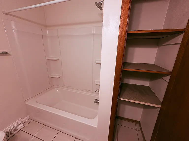 3927 Kent Rd #6 — Photo 7