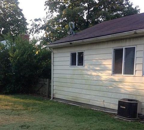 2nd image of 4607 Roosevelt Ave