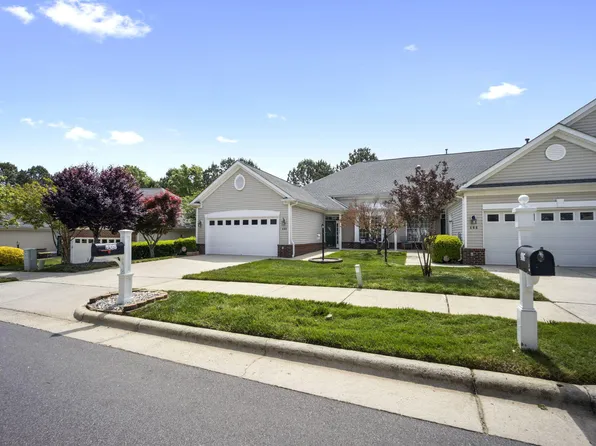 408 Sawgrass Hill Ct, Cary, NC 27519