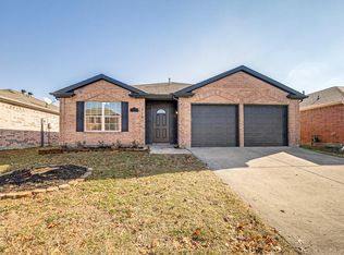 302 Lochwood Dr, Wylie, TX 75098
