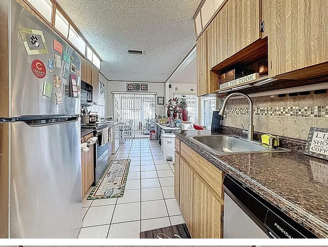 Building Photo - 7569 Heather Walk Dr
