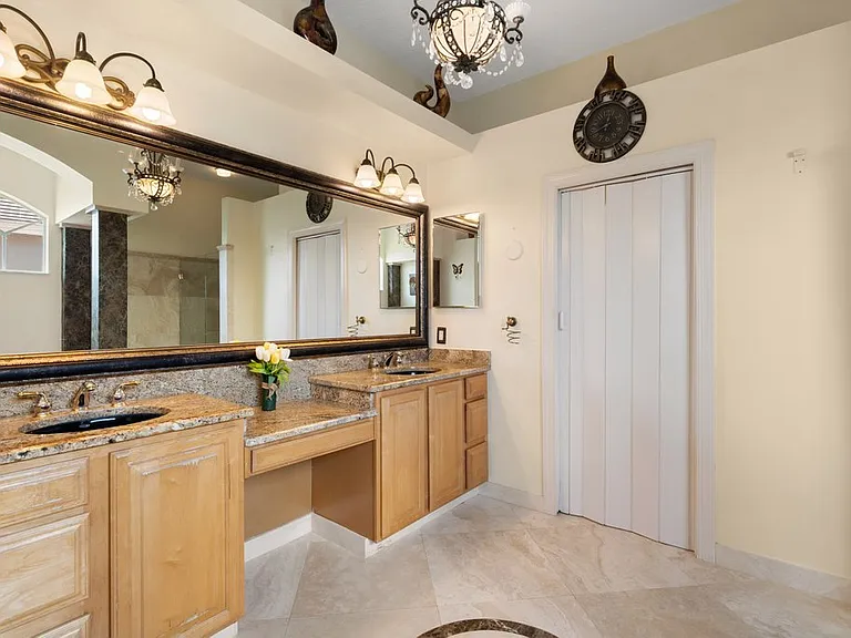 1024 Hagen Dr — Photo 38