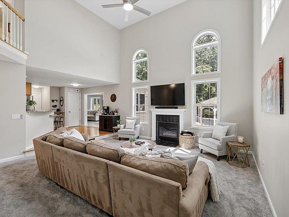 3rd image of 7 Gauthier Road