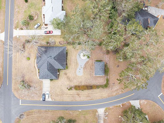 2nd image of 313 NW Zack Dr